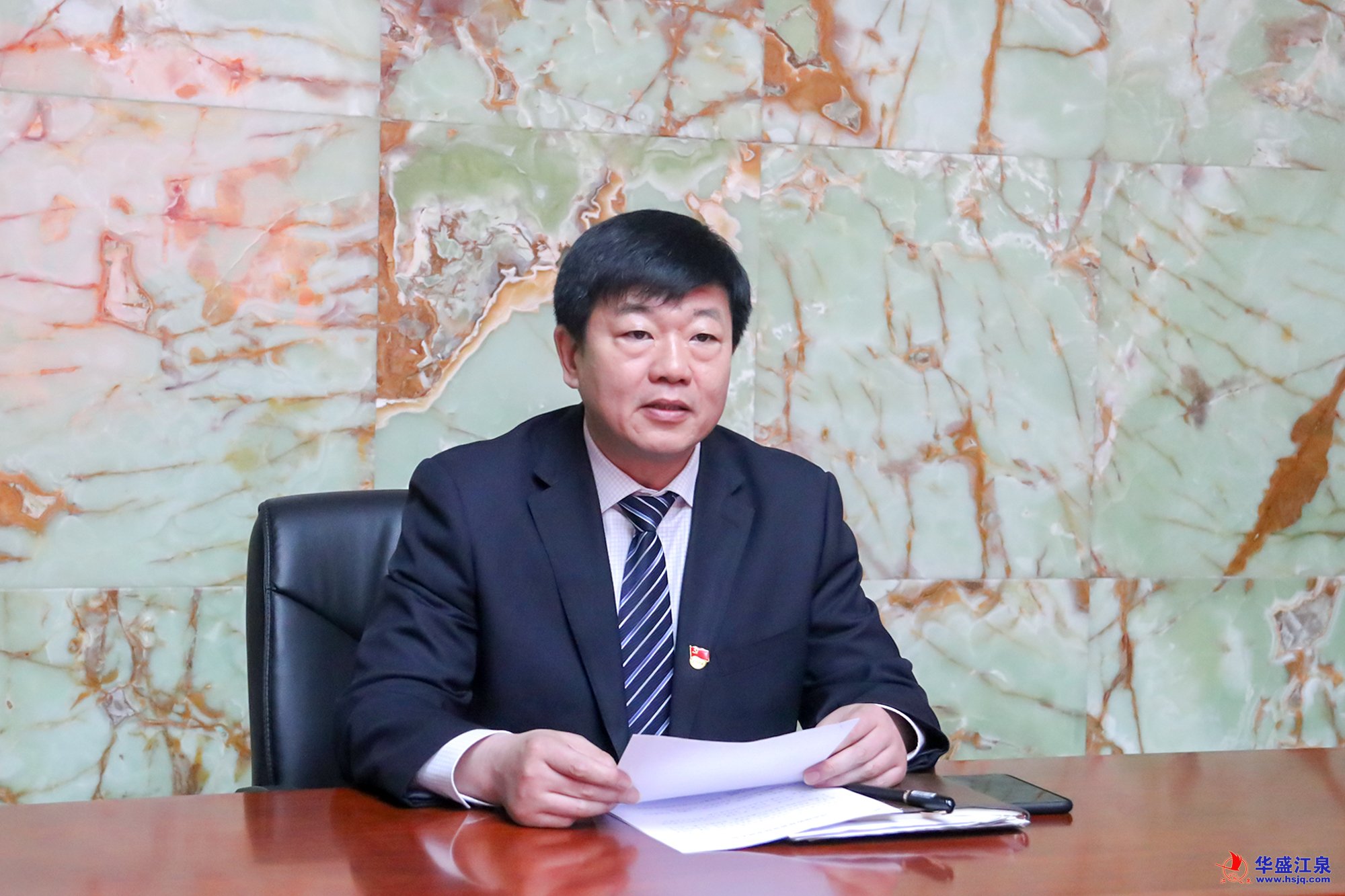 随后,新一届支部委员会召开第一次会议,选举付冬明同志为支部书记.